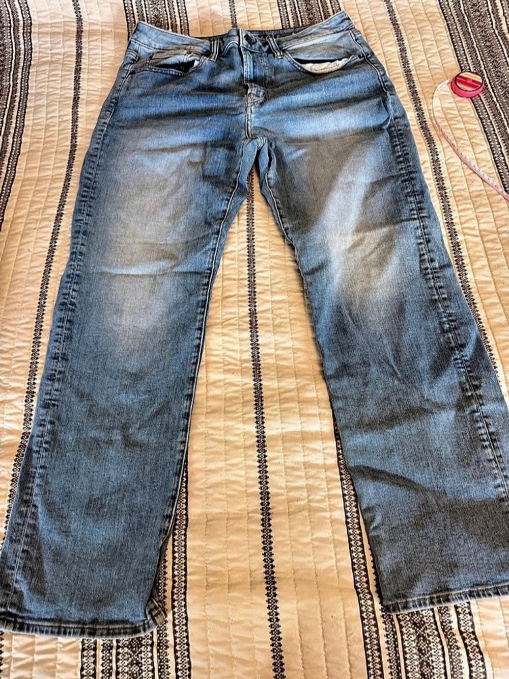 American Eagle AE Relaxed Straight Leg Jeans in Blue Waist 34 Length 30